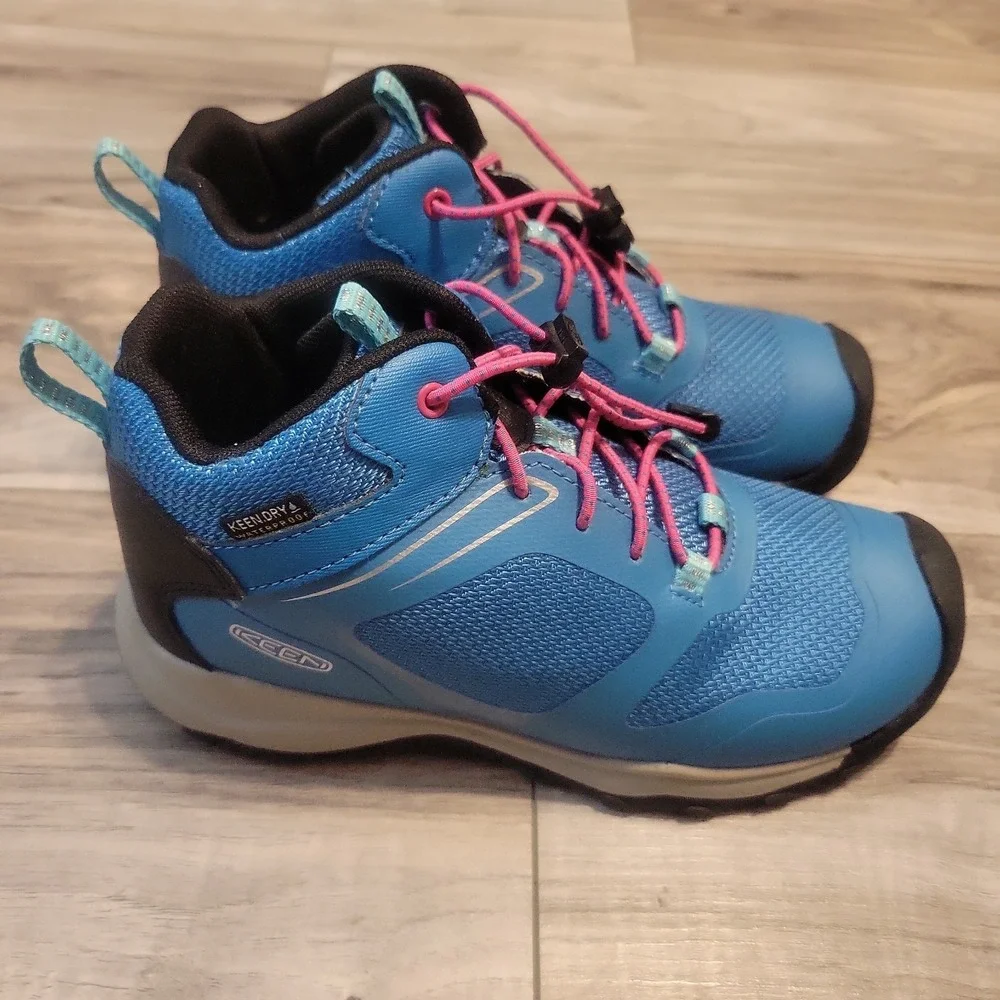 Keen Wanduro Mid Kids Shoes Sz 1 Fjord Blue Fuchsia Purple Waterproof Lace Up